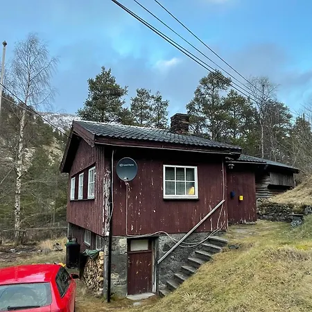 Detached Cozy House * Lom